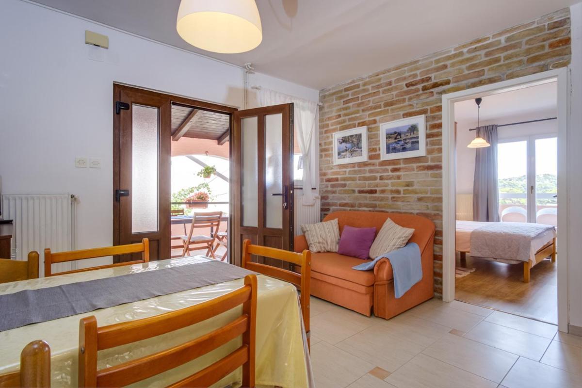Apartmani Nadalina Veli Lošinj Dış mekan fotoğraf