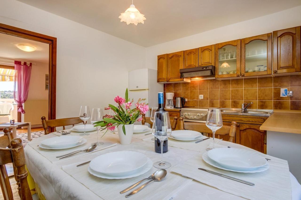 Apartmani Nadalina Veli Lošinj Dış mekan fotoğraf